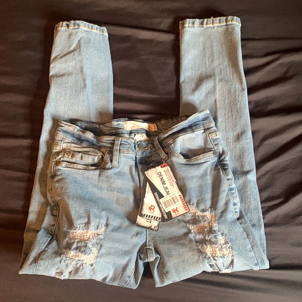 REFINERY REPUBLIC Distressed Denim Stretch Comfort Jeans NWT - Picture 4 of 9